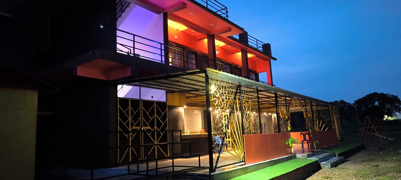 Aroma Resort night view